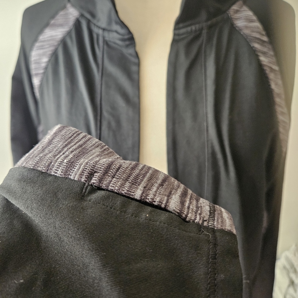 Victoria's Secret VSX Sport Black Jacket size medium - Picture 11 of 11